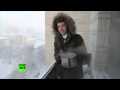 Crazy Russian Winter: What happens to boiling water at -41C?
